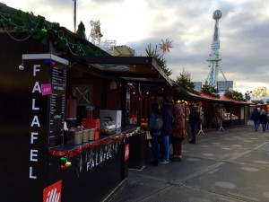 Hungry for Christmas falafel? There's no line at this stand.